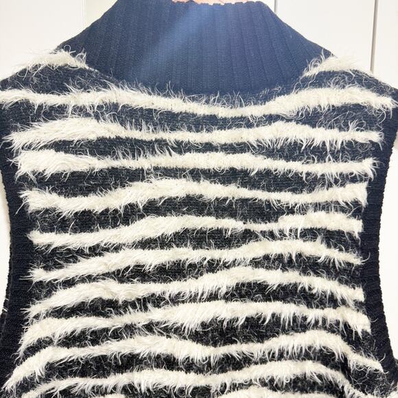 Chico's 2 Button Alaina Fuzzy Wool Mohair Blend Stripe Sweater Vest Size 2 - Picture 6 of 12
